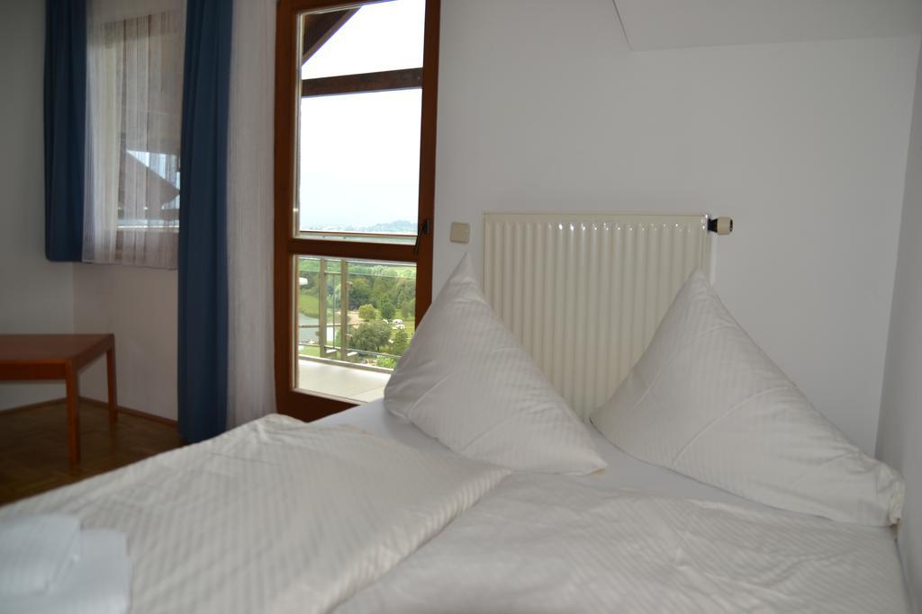 Panoramablickhotel - Lakeview Apartments アンネンハイム エクステリア 写真